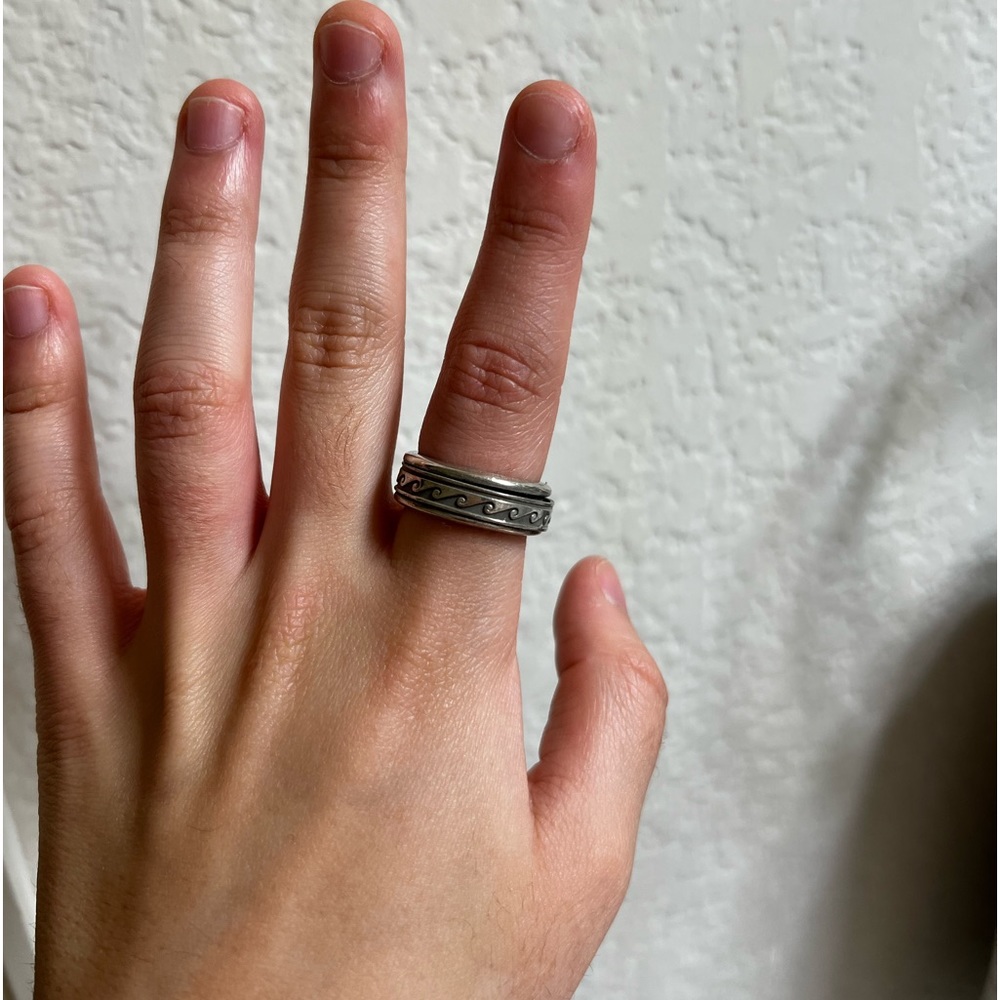 Wave fidget ring - Picture 2 of 3